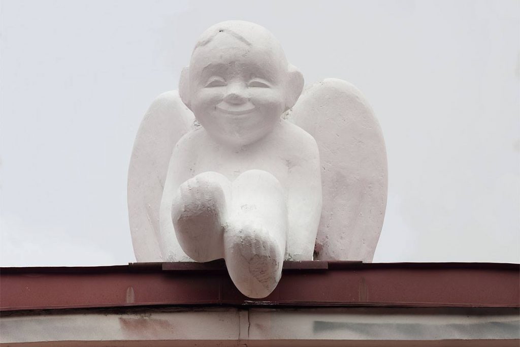 Скульптура «Ангел» работы скульптора В. Рамошка. Фотография © А. Ионаускас
